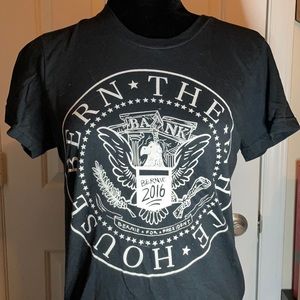 Bern the WH - punk rock Bernie Sanders tee XL